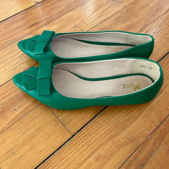 Emerald green flats with bow - Picture 2 of 4
